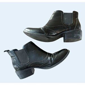 MATISSE Brogue Detail Chelsea Ankle Boot Bootie Black Size 7.5